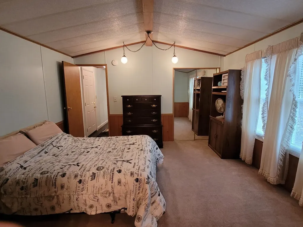 242 Waverly Circle Colchester VT 05446
