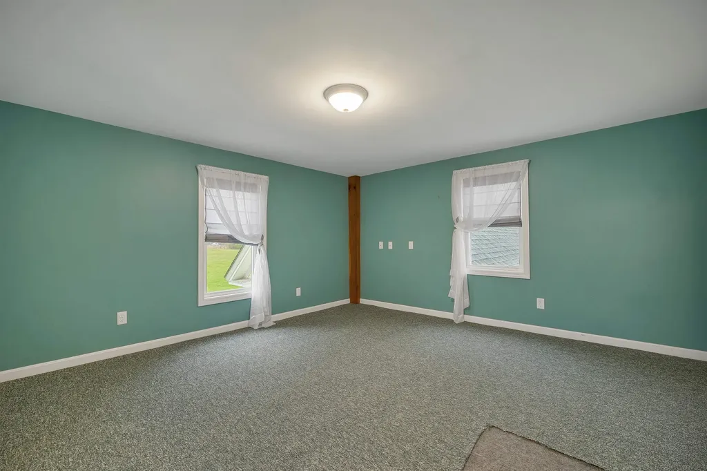 79 High Street Pittsfield NH 03263