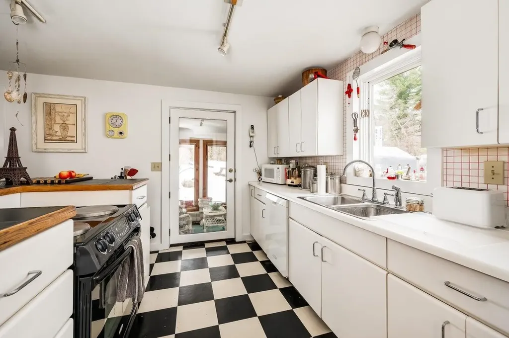 454 Sixth Street Dover NH 03820