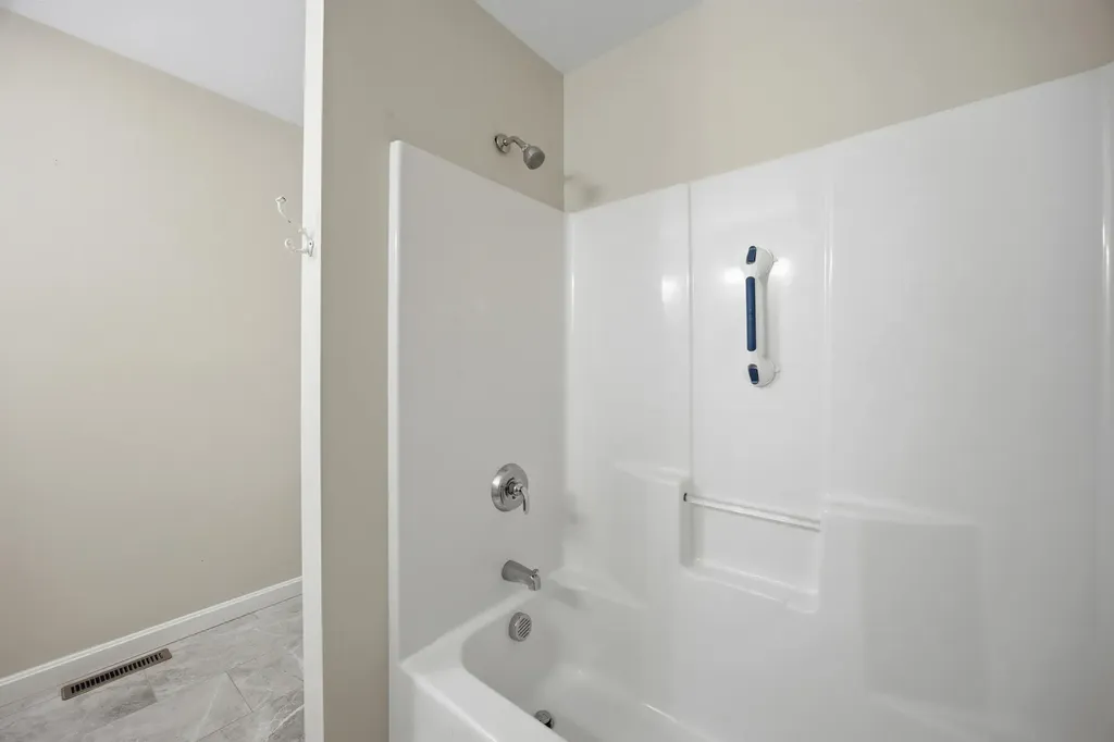 1 French Road Epping NH 03042