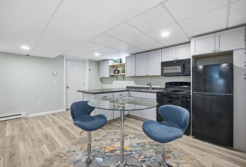 1 French Road Epping NH 03042