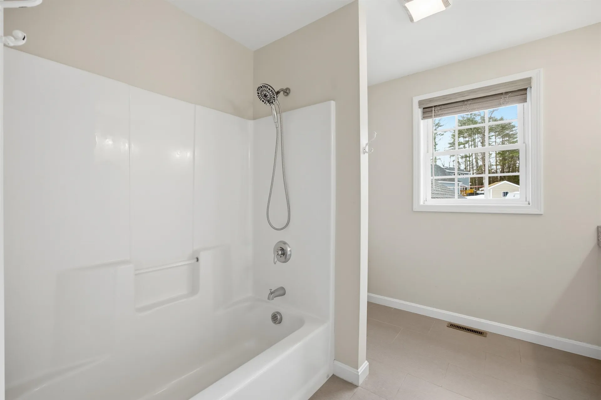 1 French Road Epping NH 03042