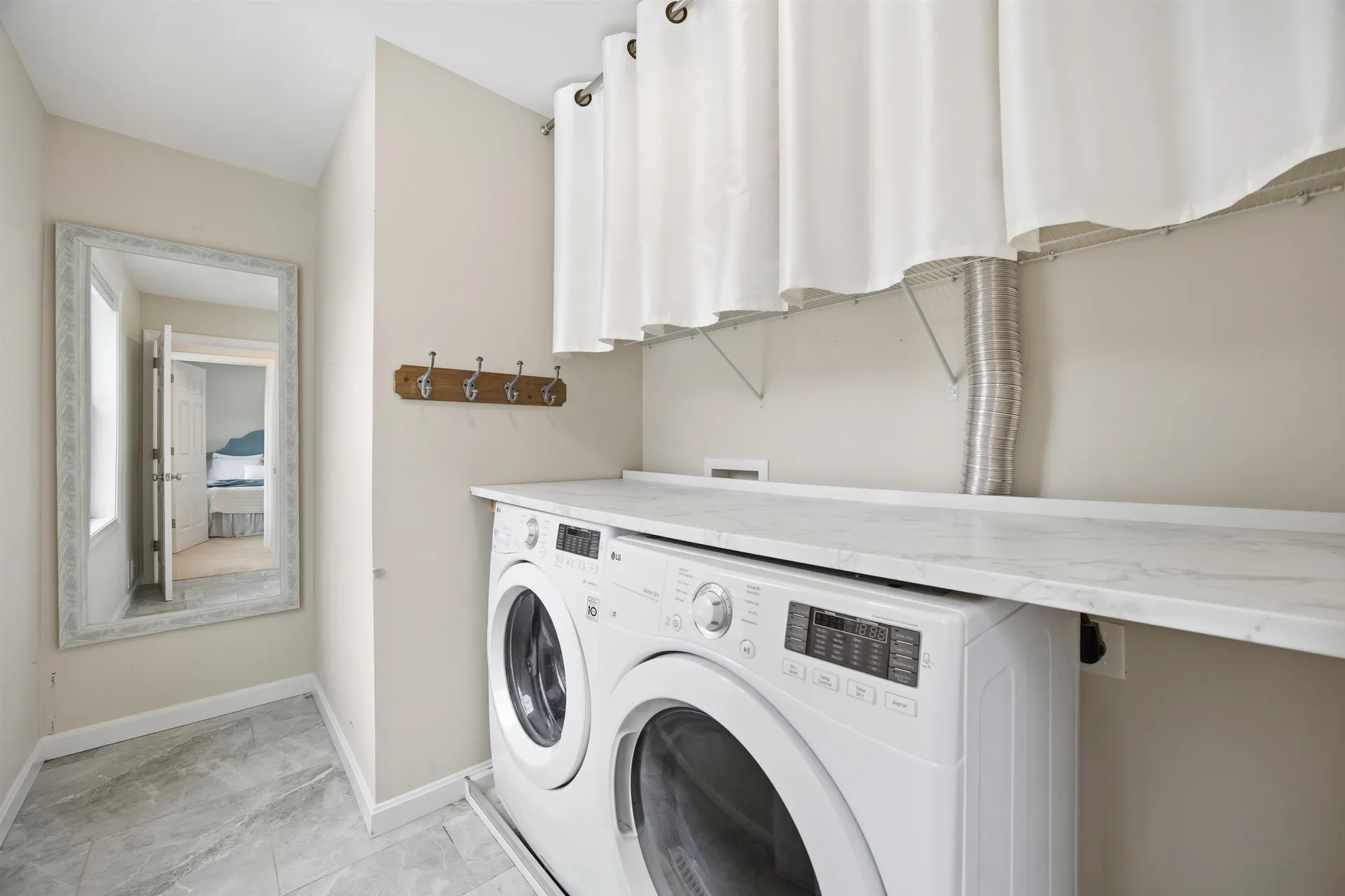 1 French Road Epping NH 03042