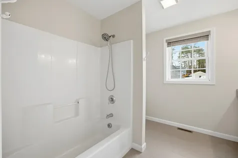 1 French Road Epping NH 03042