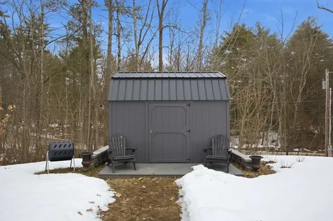 1 French Road Epping NH 03042