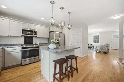 1 French Road Epping NH 03042