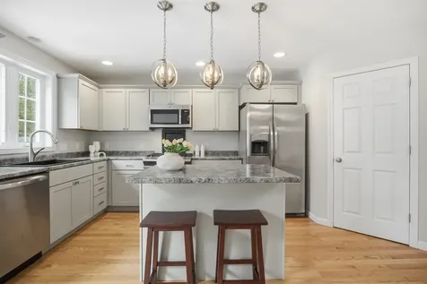 1 French Road Epping NH 03042