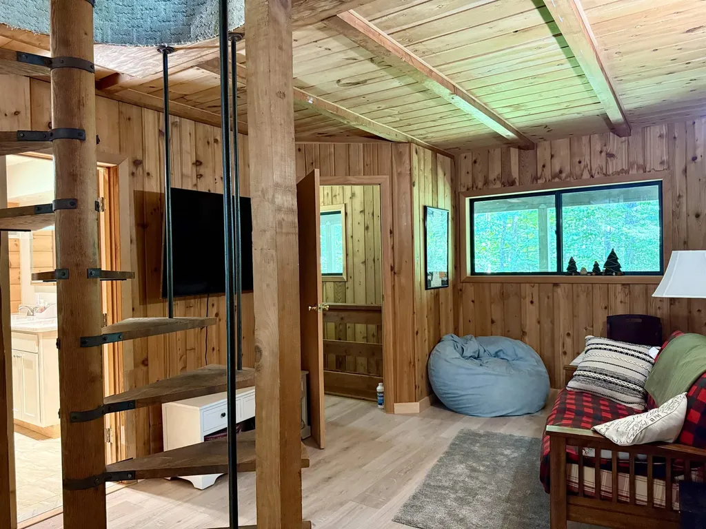 145 Oberdorf Road Readsboro VT 05350