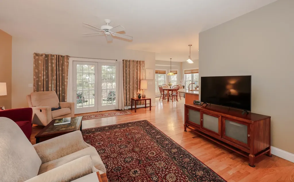 64 Pray Street Rochester NH 03868