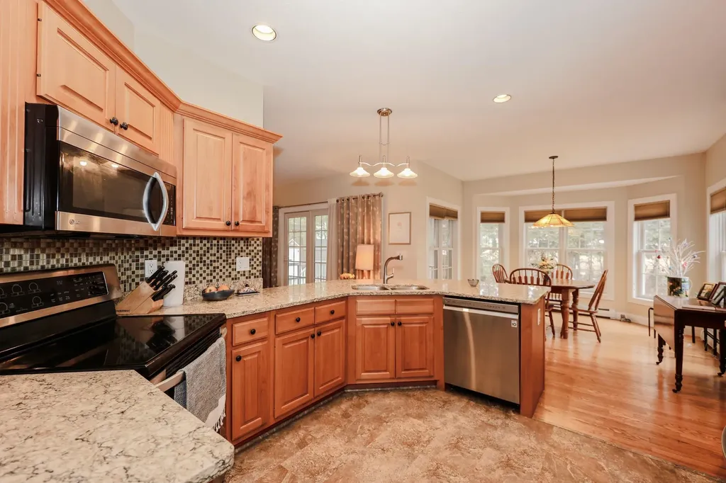 64 Pray Street Rochester NH 03868