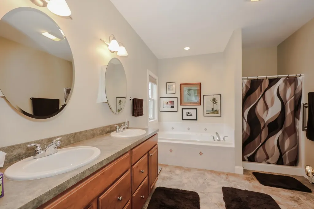 64 Pray Street Rochester NH 03868