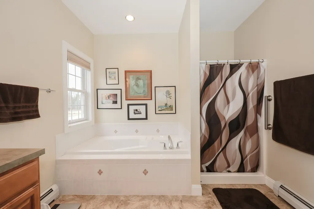 64 Pray Street Rochester NH 03868