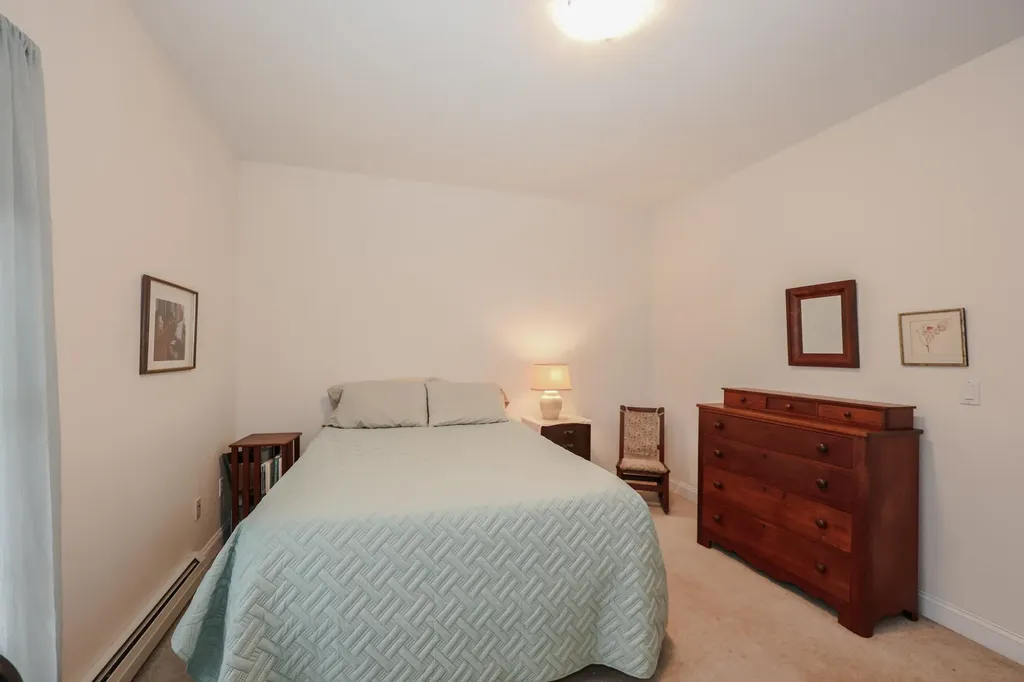 64 Pray Street Rochester NH 03868