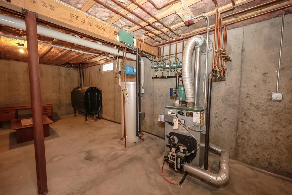 64 Pray Street Rochester NH 03868