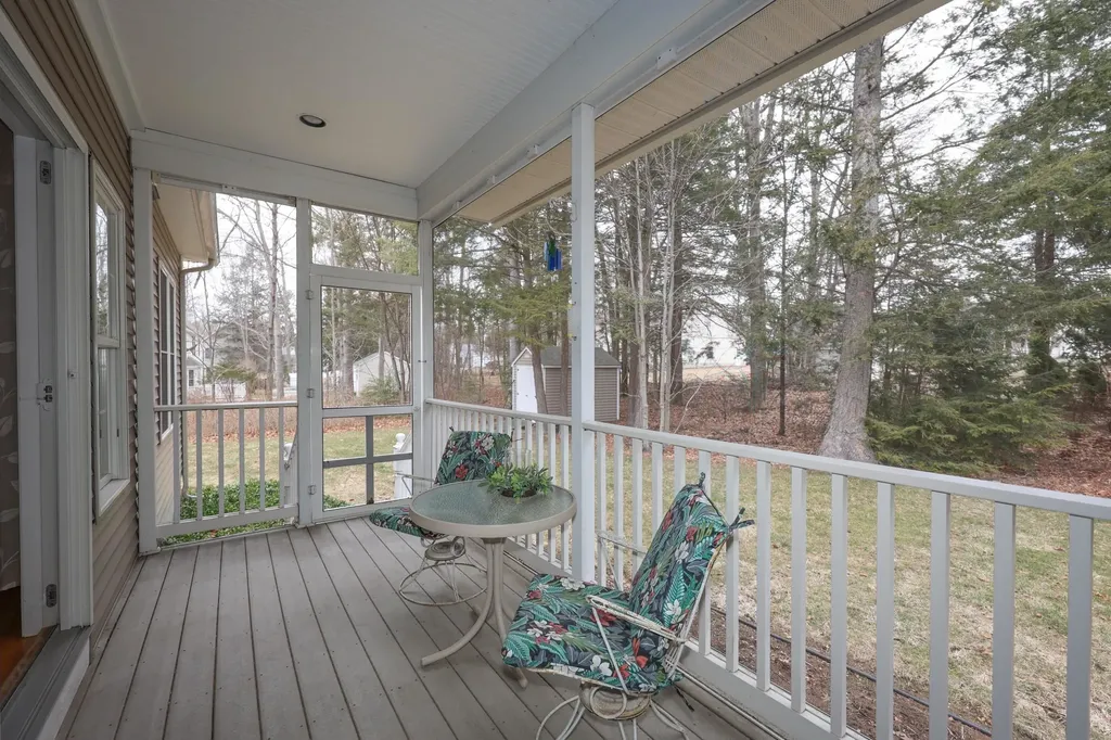 64 Pray Street Rochester NH 03868