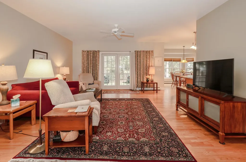 64 Pray Street Rochester NH 03868