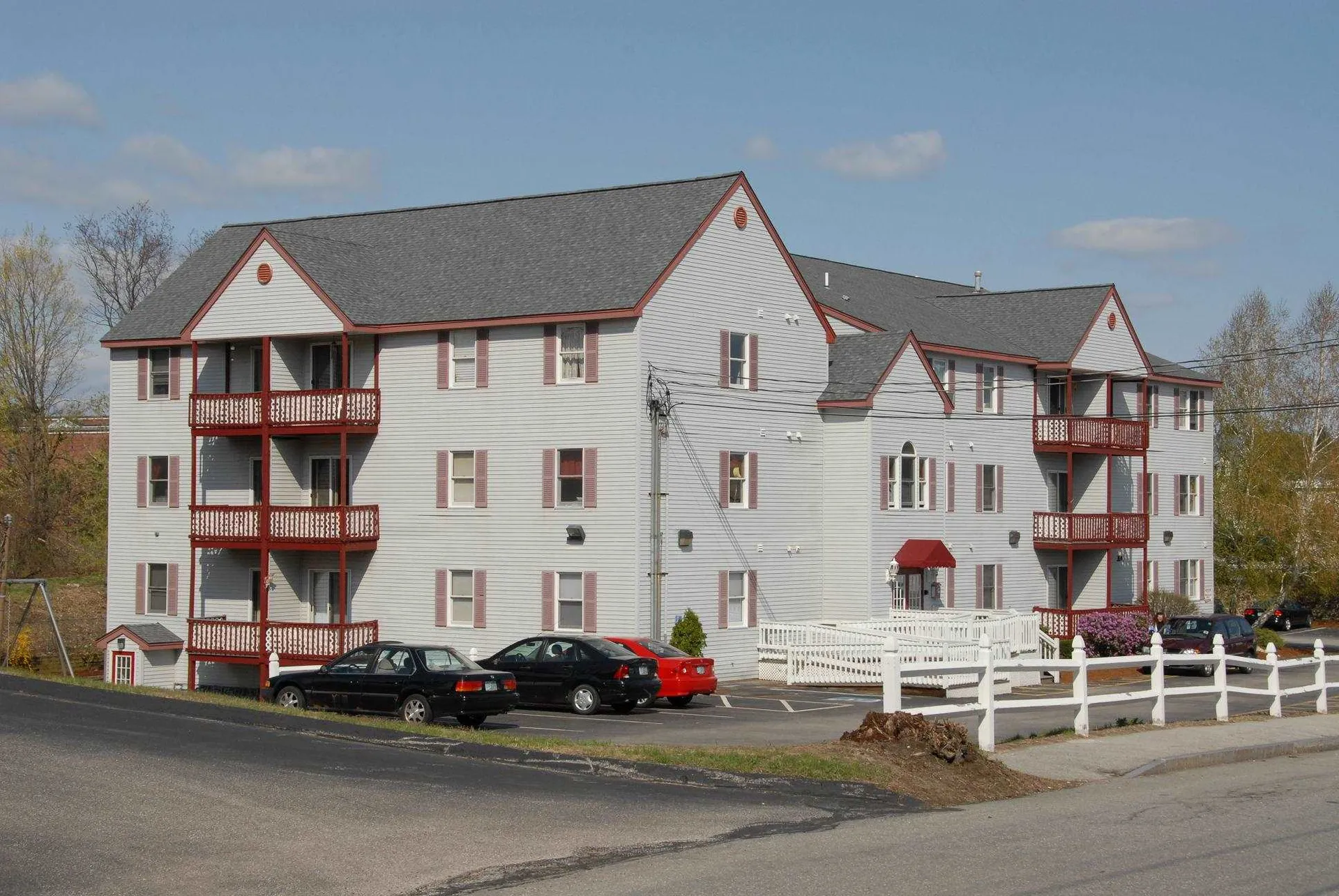 7 Railroad Avenue Derry NH 03038