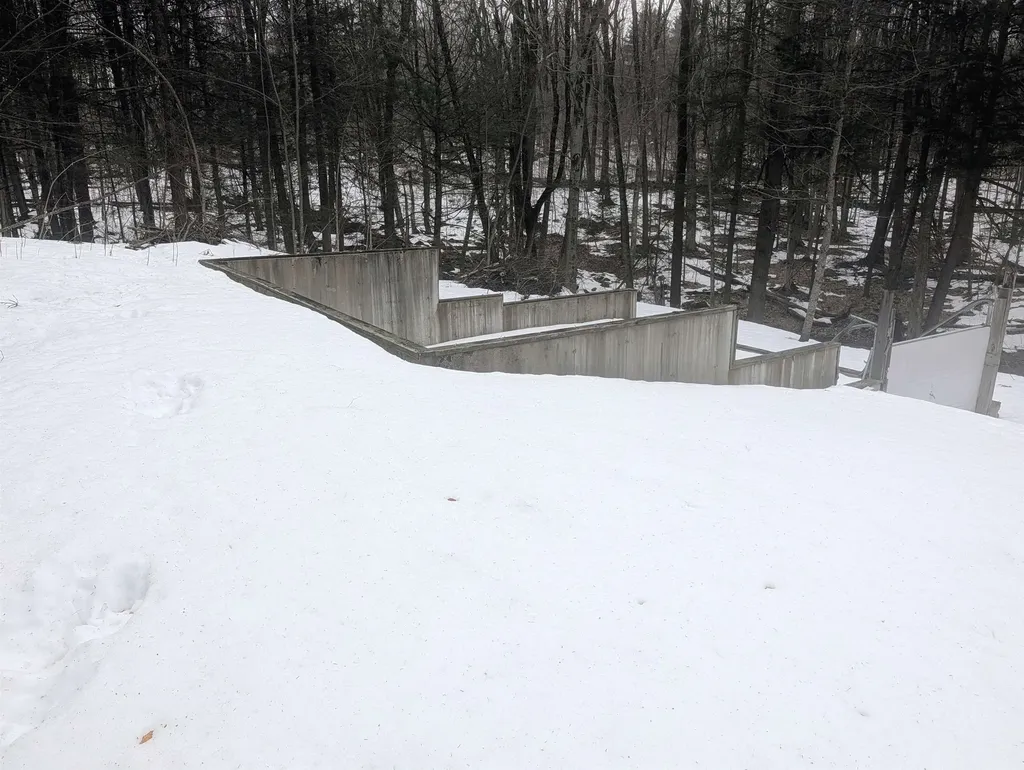 16 King Arthur Drive Farmington NH 03835