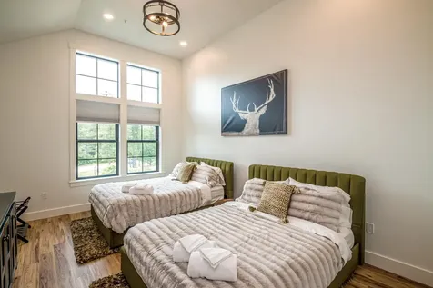 239 Skimobile Road Conway NH 03860