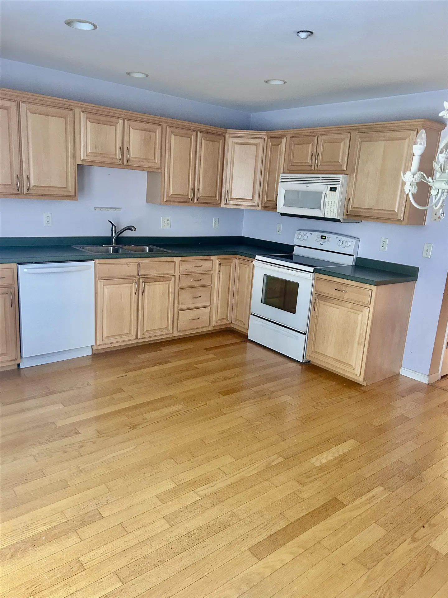 25 Shadowbrook Drive Hudson NH 03051
