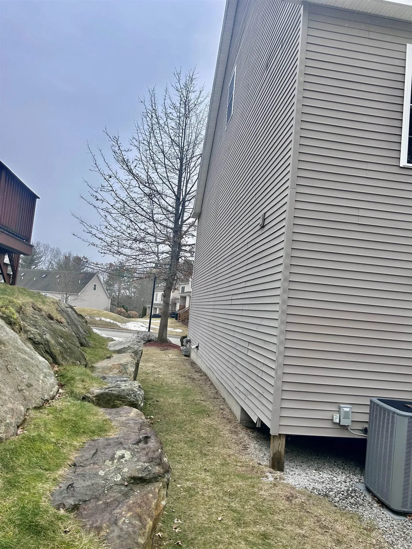 25 Shadowbrook Drive Hudson NH 03051