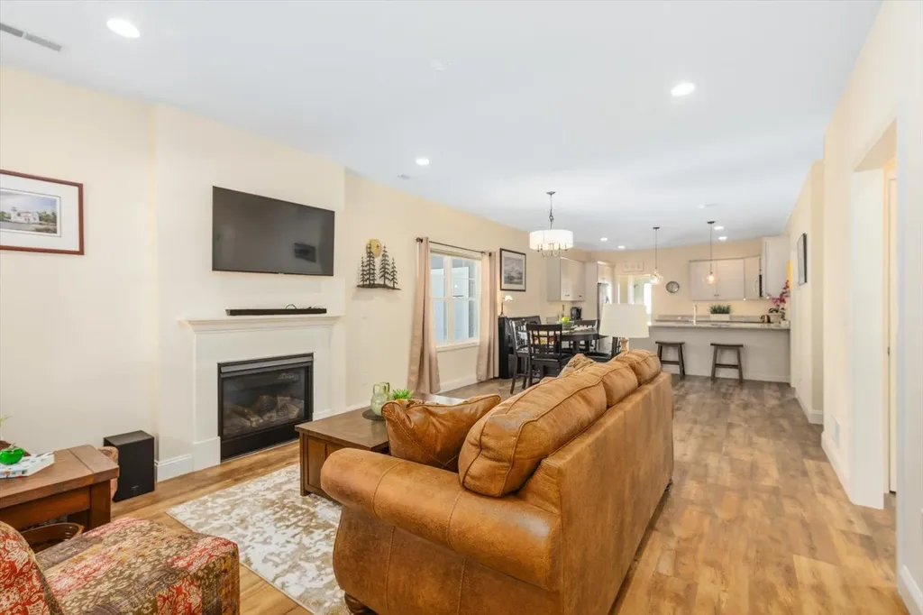 18 Church Street Peterborough NH 03458