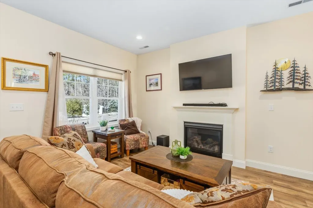 18 Church Street Peterborough NH 03458