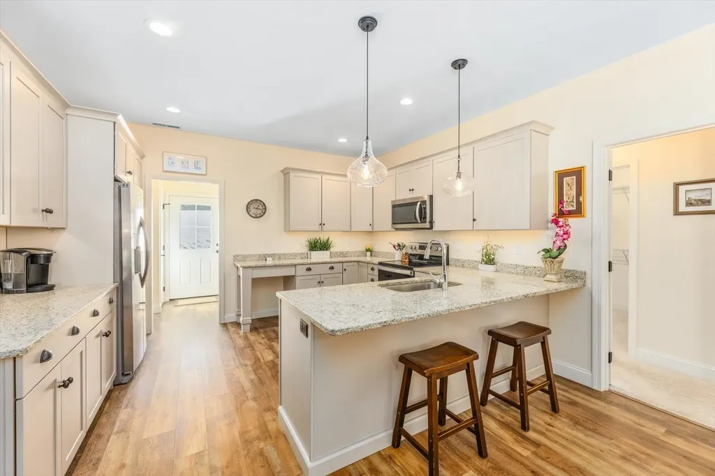 18 Church Street Peterborough NH 03458