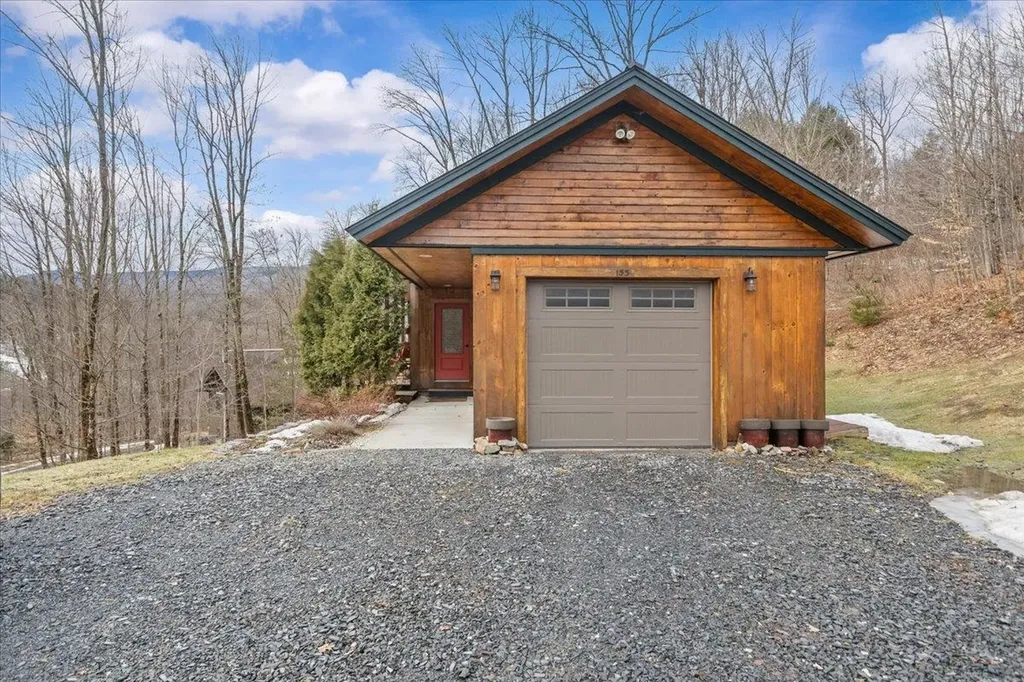 133 Sharkyville Road Waterbury VT 05676
