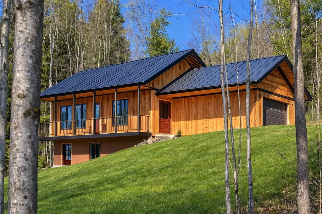 133 Sharkyville Road Waterbury VT 05676