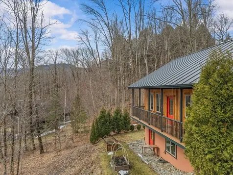 133 Sharkyville Road Waterbury VT 05676