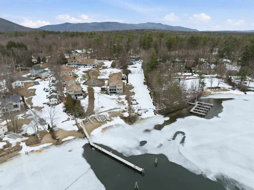 78 Lake Shore Drive Moultonborough NH 03254