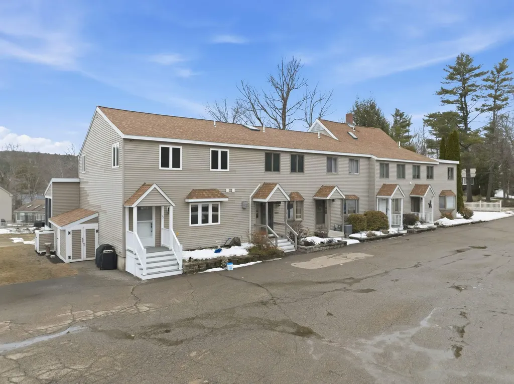 78 Lake Shore Drive Moultonborough NH 03254