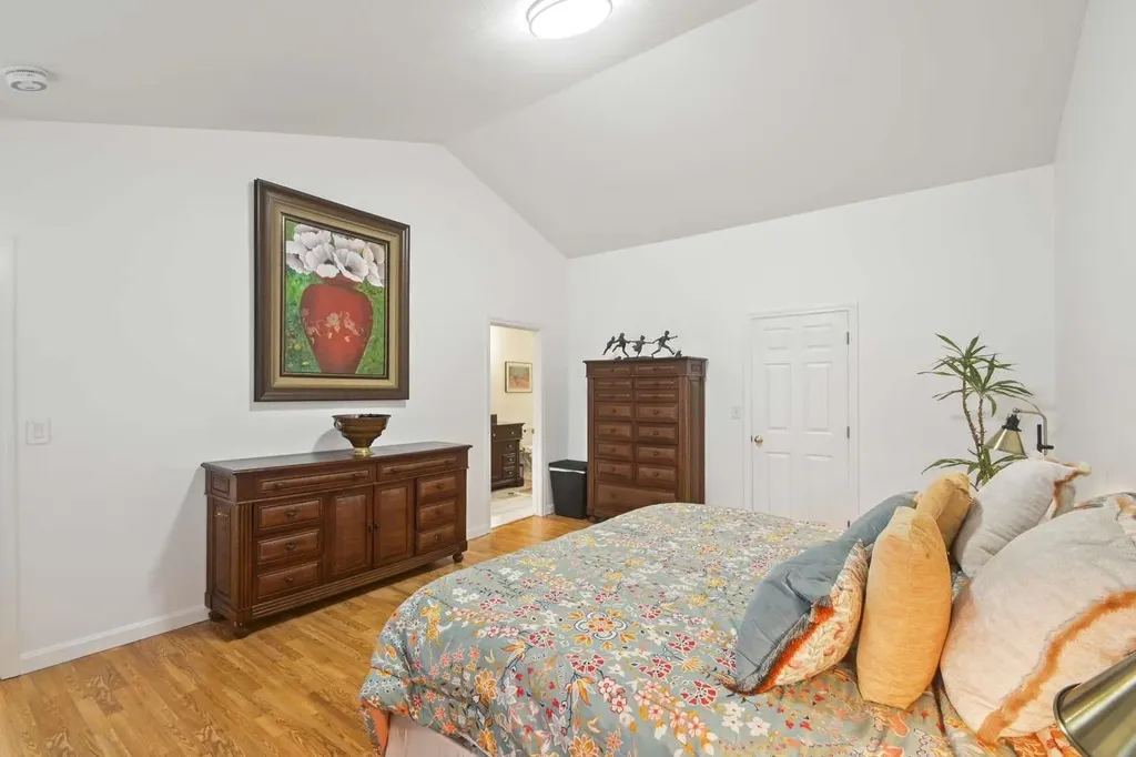5 Ivy Lane Nashua NH 03063