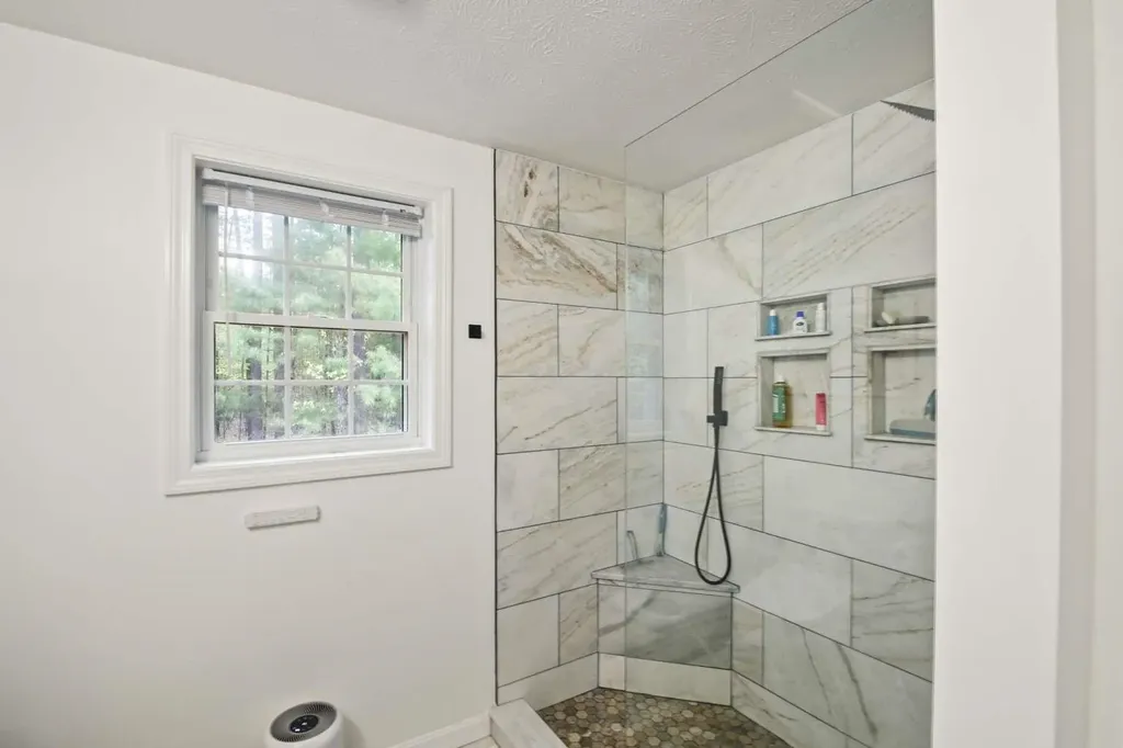 5 Ivy Lane Nashua NH 03063