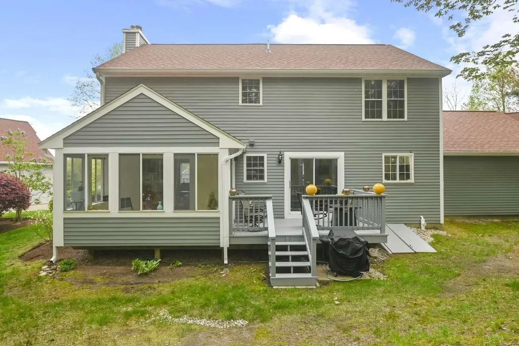5 Ivy Lane Nashua NH 03063