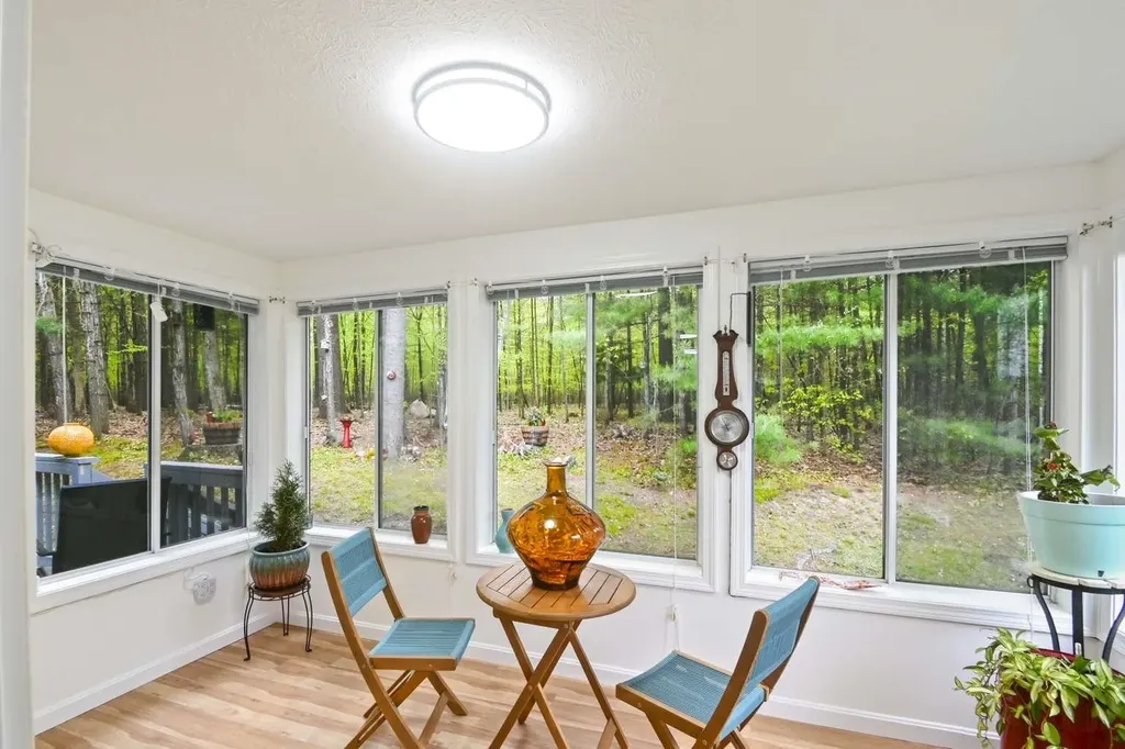 5 Ivy Lane Nashua NH 03063