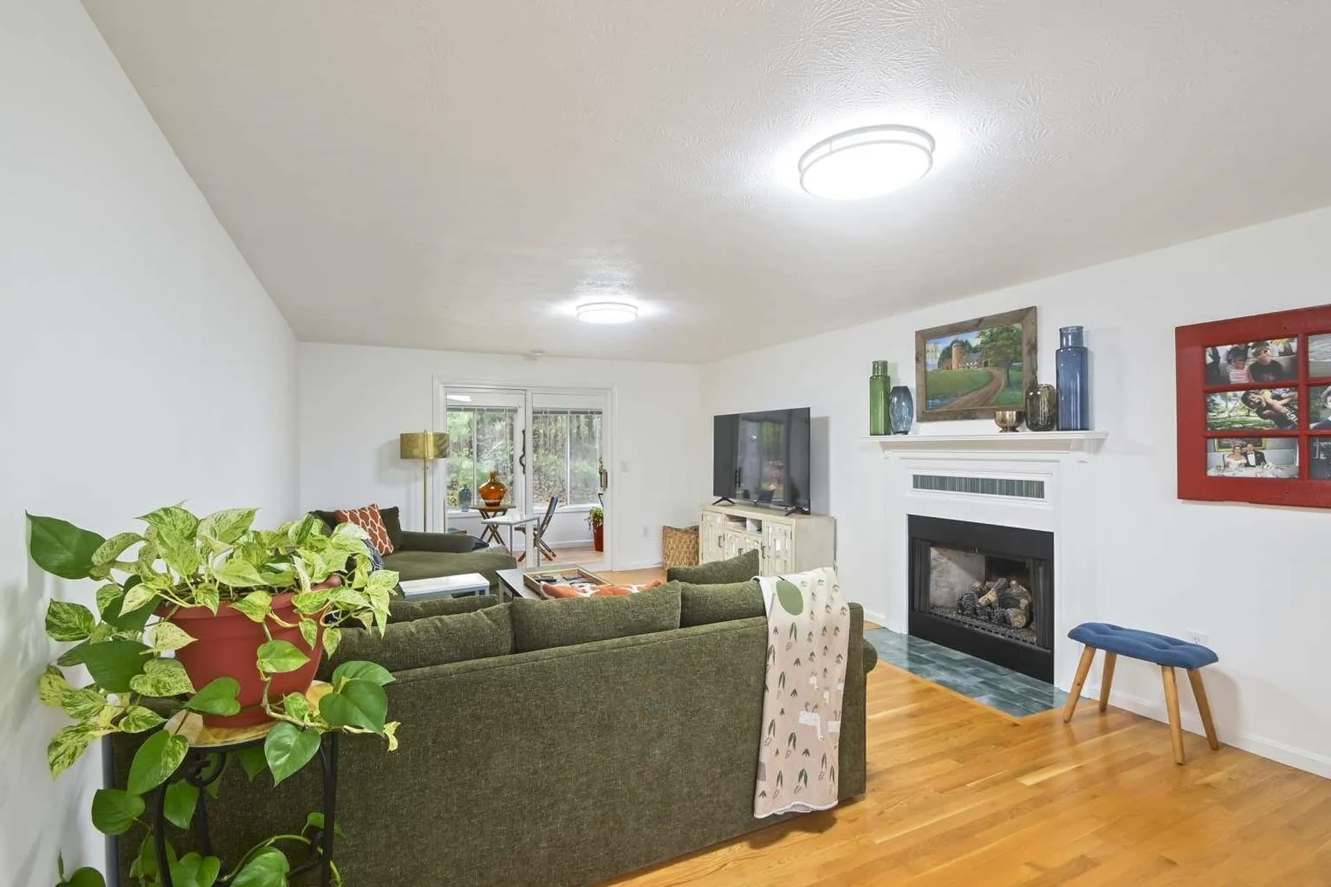 5 Ivy Lane Nashua NH 03063