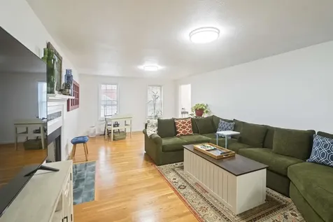 5 Ivy Lane Nashua NH 03063