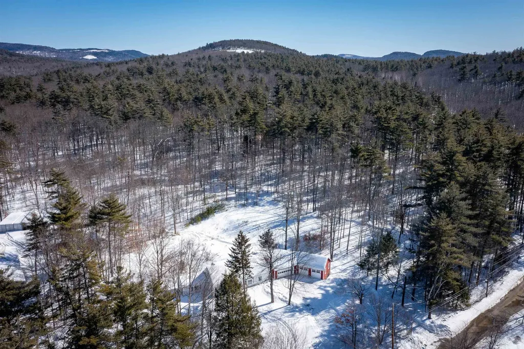 47 Stagecoach Road Alton NH 03809