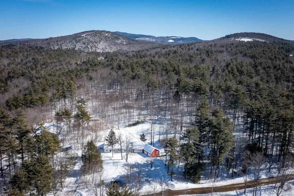 47 Stagecoach Road Alton NH 03809