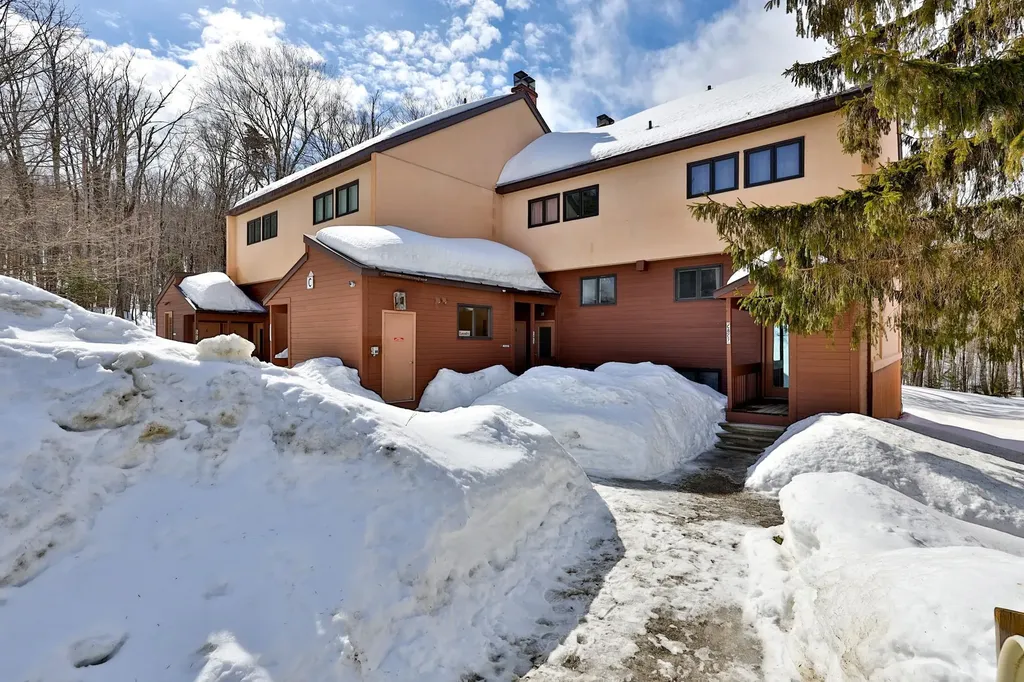 768 East Mountain Road Killington VT 05751