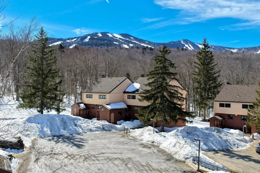 768 East Mountain Road Killington VT 05751