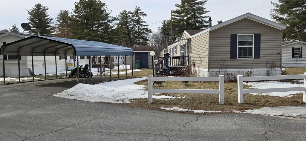 32 Pine Street Hinsdale NH 04451