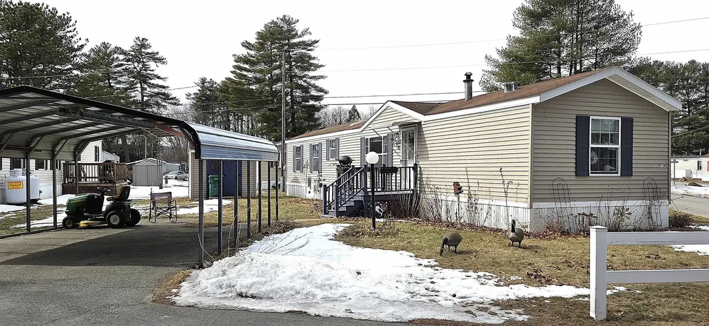 32 Pine Street Hinsdale NH 04451
