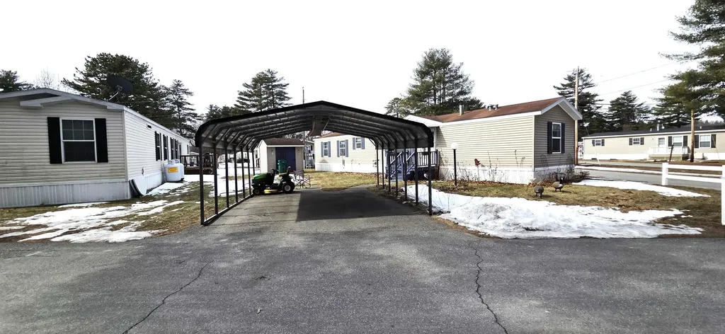 32 Pine Street Hinsdale NH 04451