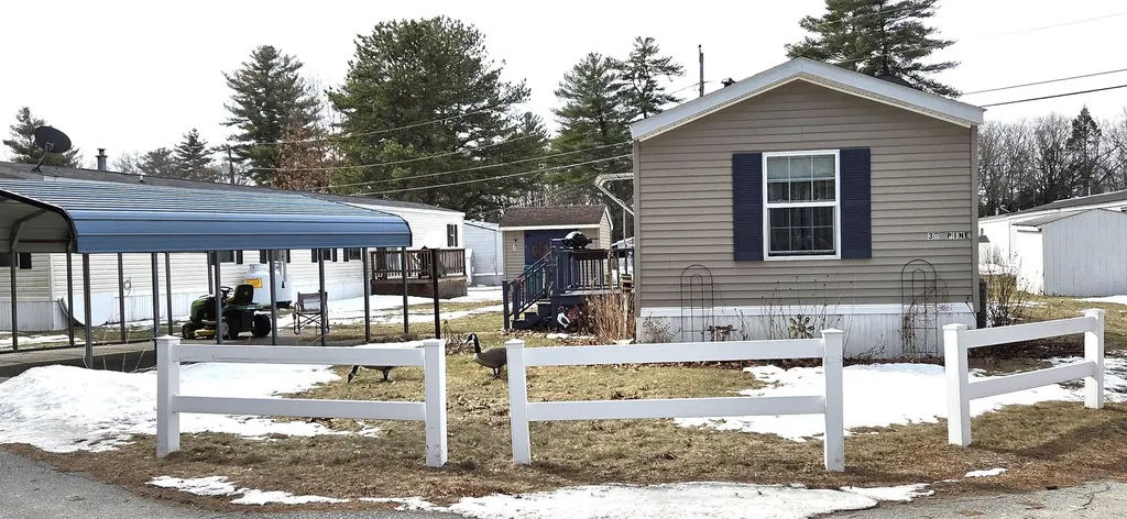 32 Pine Street Hinsdale NH 04451