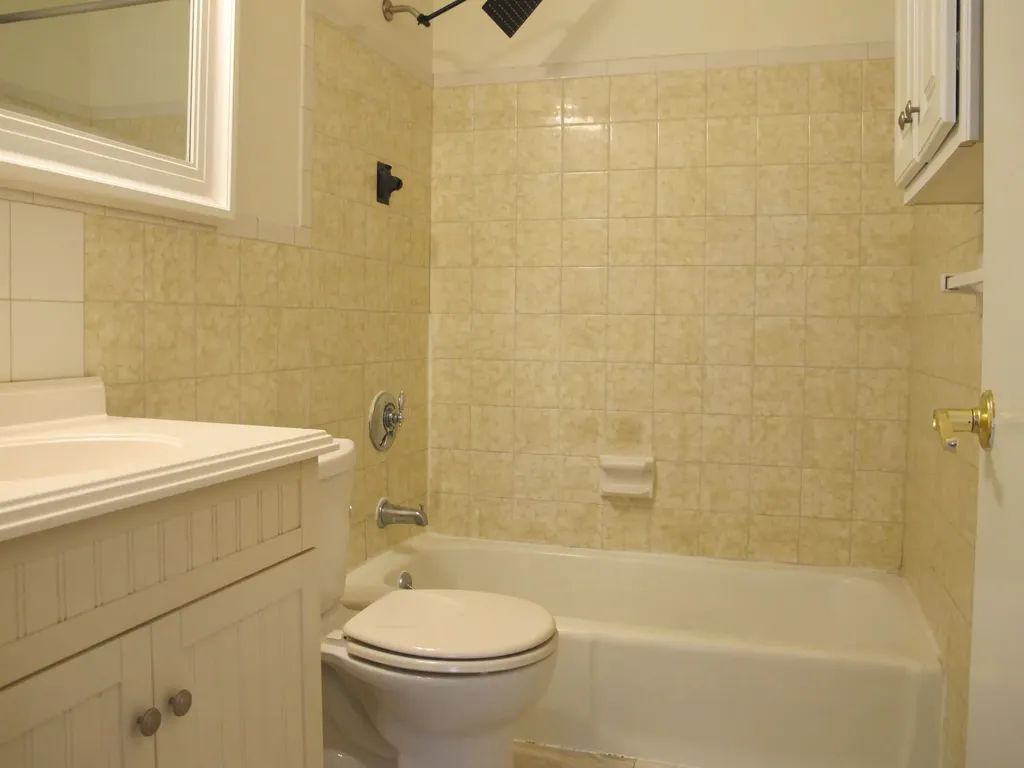 377 Huse Road Manchester NH 03103