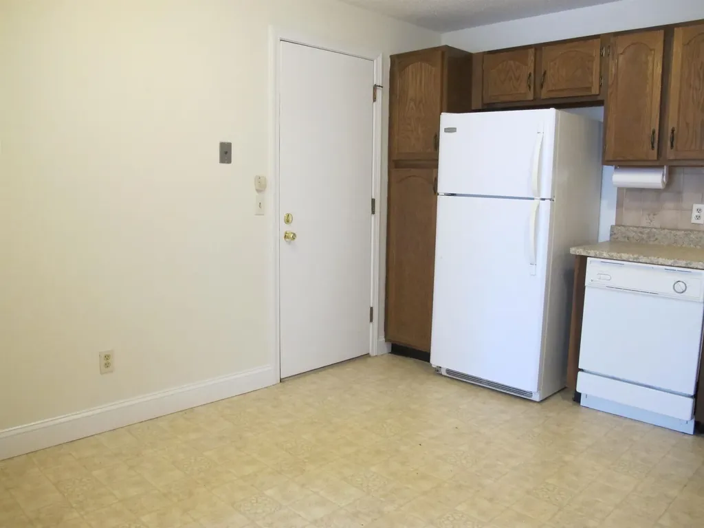 377 Huse Road Manchester NH 03103