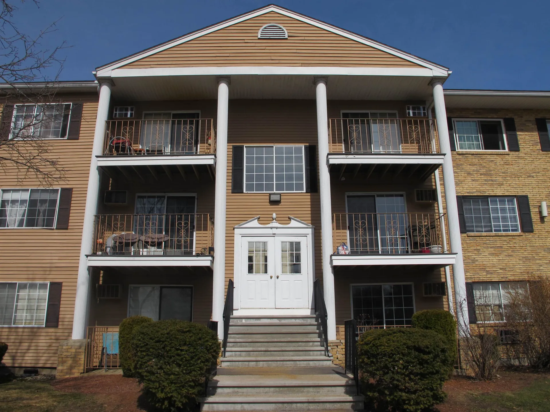 377 Huse Road Manchester NH 03103